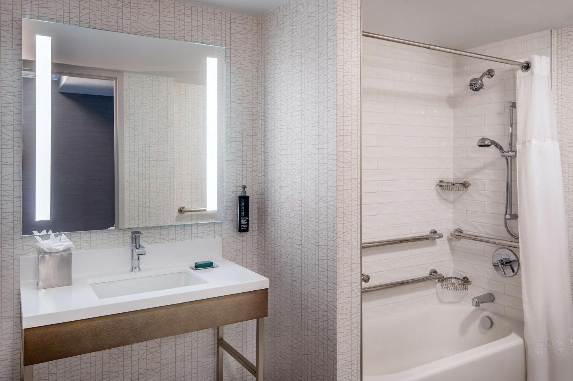 Doubletree By Hilton Hotel And Conference Center Chicago North Shore Skokie Kültér fotó