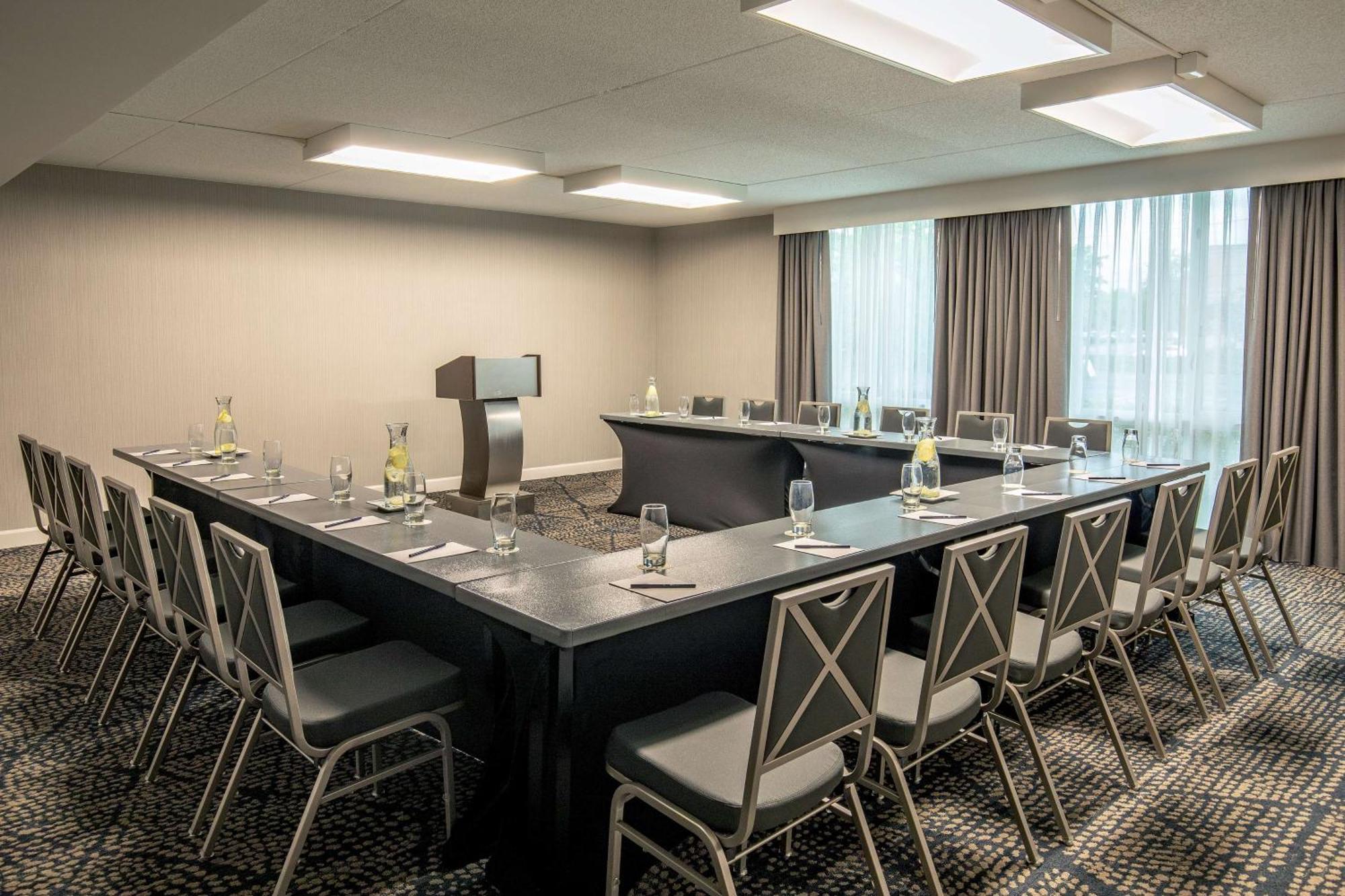 Doubletree By Hilton Hotel And Conference Center Chicago North Shore Skokie Kültér fotó
