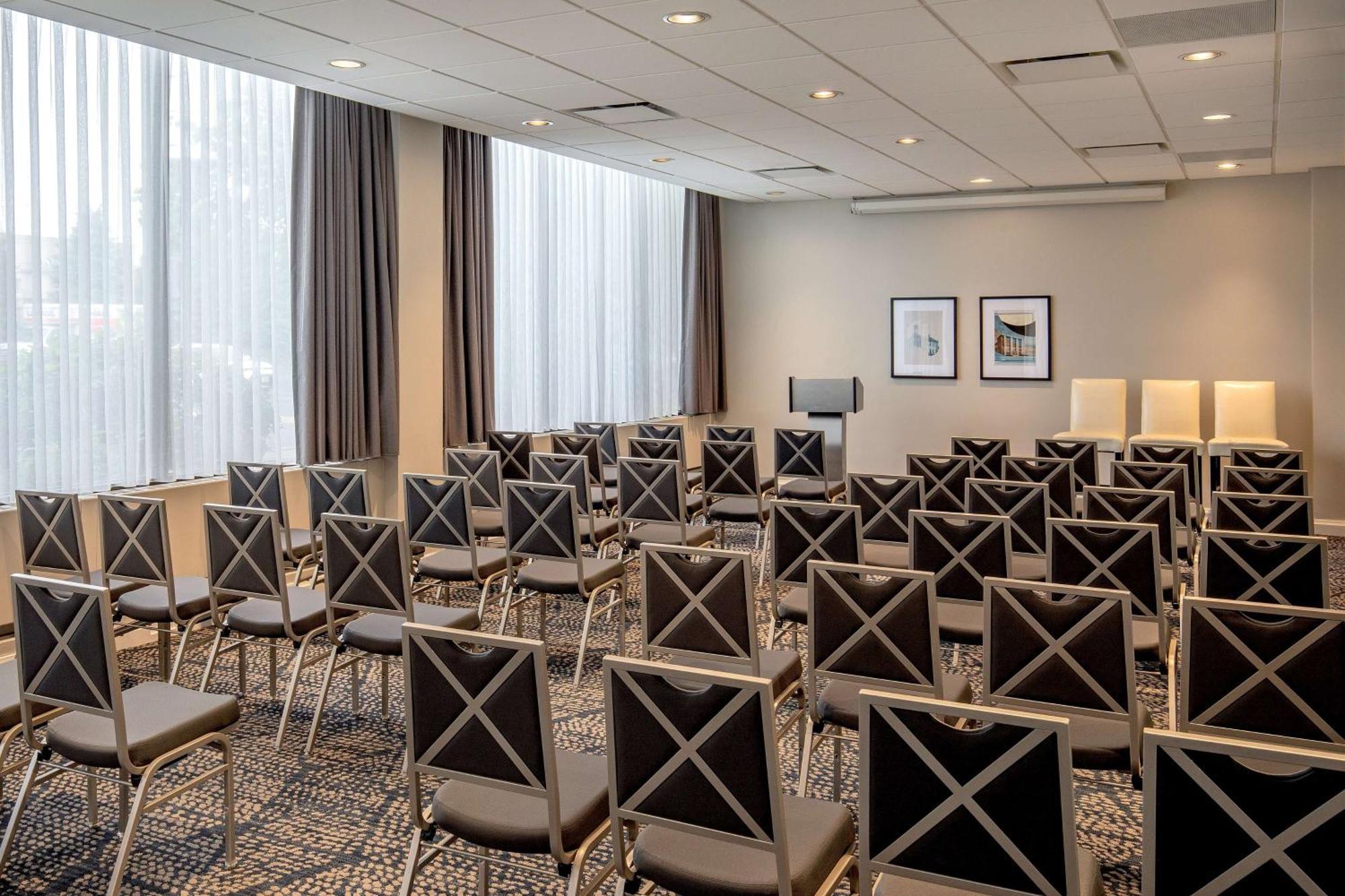 Doubletree By Hilton Hotel And Conference Center Chicago North Shore Skokie Kültér fotó