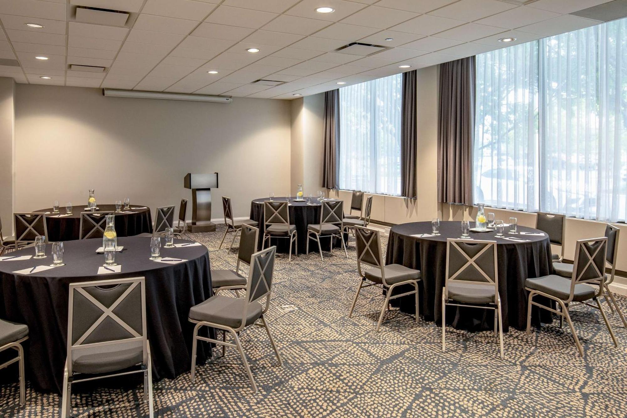 Doubletree By Hilton Hotel And Conference Center Chicago North Shore Skokie Kültér fotó